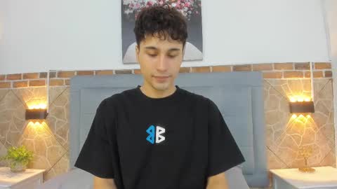 Snapshot of buddy_whitte chatting on 8, 3, 2025 Buddy Whitte online show from 8, 3, 2025