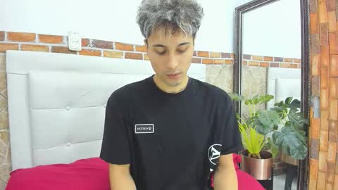 Snapshot of buddy_whitte chatting on 19, 9, 2025 Buddy Whitte online show from 19, 9, 2025