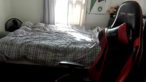 Snapshot of buffsexyman24 chatting on 28, 2, 2025 buffsexyman24 online show from 28, 2, 2025