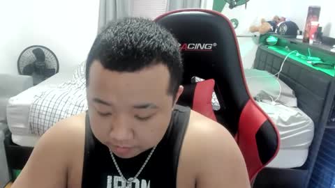 Snapshot of buffsexyman24 chatting on 7, 3, 2025 buffsexyman24 online show from 7, 3, 2025