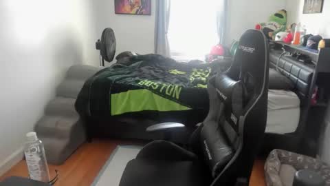 Snapshot of buffsexyman24 chatting on 10, 2, 2026 buffsexyman24 online show from 10, 2, 2026