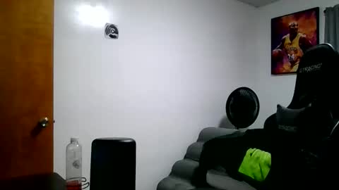 Snapshot of buffsexyman24 chatting on 1, 3, 2026 buffsexyman24 online show from 1, 3, 2026