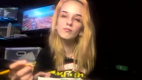 bunniandcryme online show from 9, 4, 2026