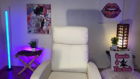 BUNNIE and THE DUDE TheLebowskis online show from 13, 1, 2026