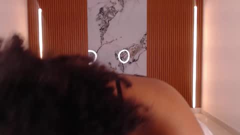 Rossi Hill online show from 8, 2, 2026