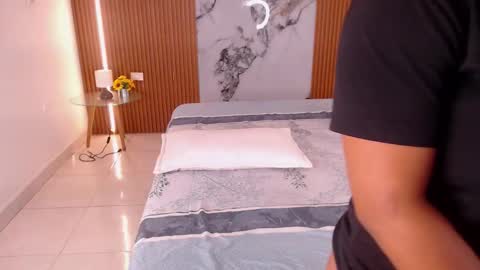 Rossi Hill online show from 17, 3, 2026