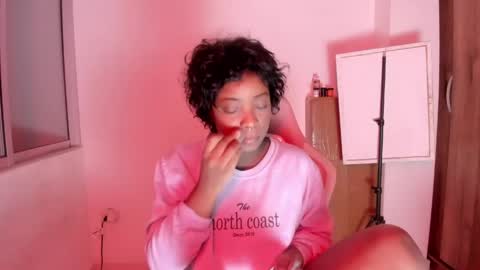 Snapshot of bunny_secrets chatting on 29, 5, 2026 Isa online show from 29, 5, 2026