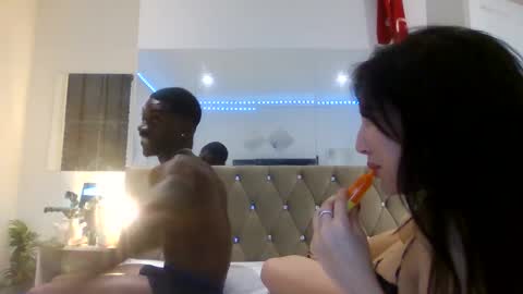 Snapshot of bunnyandbuck chatting on 13, 9, 2025 bunnyandbuck online show from 13, 9, 2025