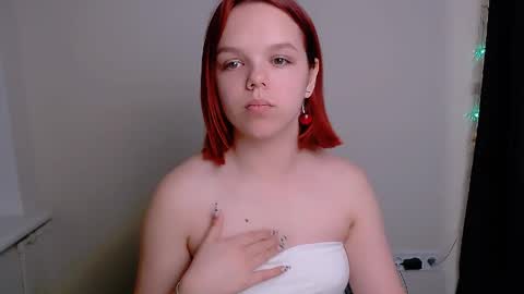 Snapshot of bunnybloom_ chatting on 25, 5, 2026 Ariel online show from 25, 5, 2026