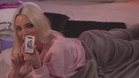 Stella online show from 2, 3, 2025