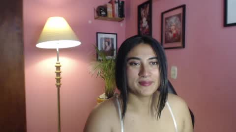 bunnyEmilyR0s33 online show from 21, 4, 2026