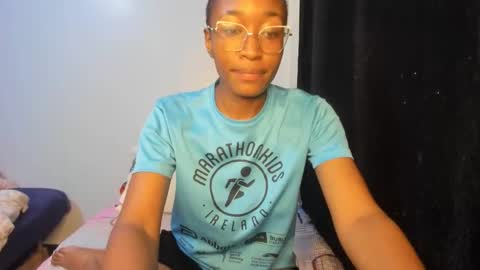 Snapshot of bunnygurl_ chatting on 24, 11, 2025 bunnygurl online show from 24, 11, 2025