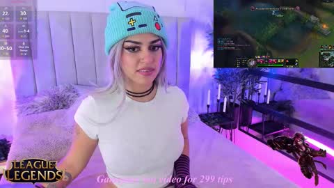 Snapshot of bunnypeachyy chatting on 15, 9, 2025 online show from 15, 9, 2025