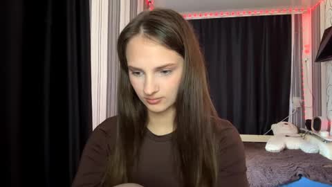 Snapshot of bunnytrussel chatting on 5, 5, 2026 Bella online show from 5, 5, 2026