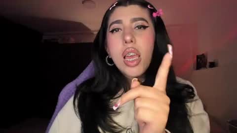 Snapshot of bunnyy09 chatting on 20, 6, 2026 Jess online show from 20, 6, 2026