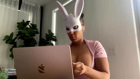 Buns Bunny Princess online show from 5, 1, 2026
