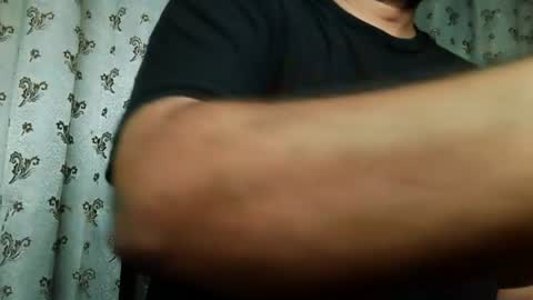 Snapshot of burlymonster chatting on 31, 7, 2026 Hairy Arabian online show from 31, 7, 2026