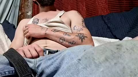 Snapshot of buster18hymen chatting on 16, 9, 2025 Buster18Hymen online show from 16, 9, 2025