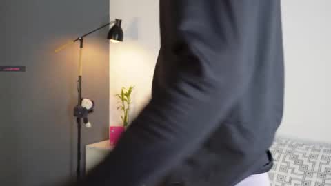 Buster independent model online show from 6, 10, 2025