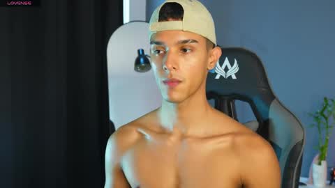 Buster independent model online show from 28, 5, 2026