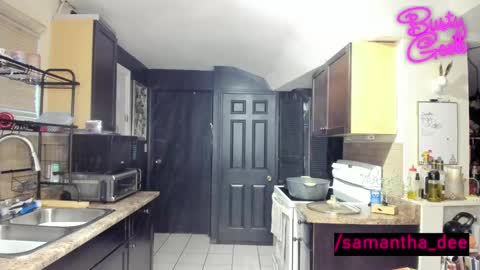 Samantha Dee online show from 5, 1, 2025