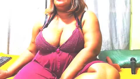 Snapshot of bustymaturestepmum chatting on 29, 4, 2026 bustymaturestepmum online show from 29, 4, 2026