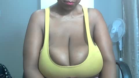 Snapshot of bustytessa37 chatting on 19, 2, 2025 bustytessa37 online show from 19, 2, 2025