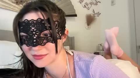busy_bee69 online show from 14, 4, 2026