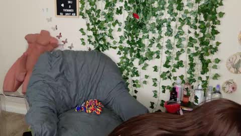 Snapshot of butterflybootyy chatting on 4, 11, 2025 butterfly booty online show from 4, 11, 2025