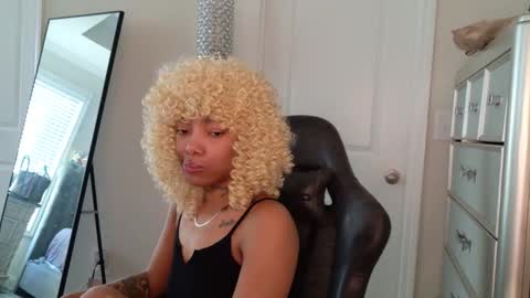 butterfly booty online show from 19, 12, 2025