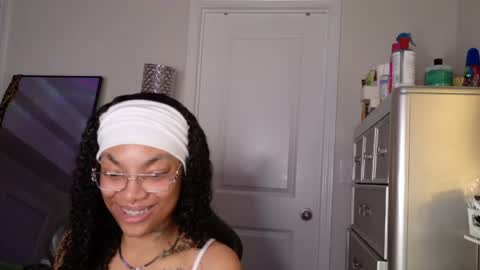 butterfly booty online show from 27, 4, 2026