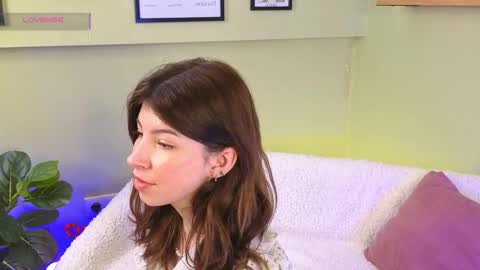 Kira online show from 6, 4, 2026