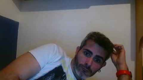 Collin Farrel online show from 2, 3, 2025