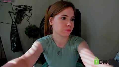 Snapshot of caitlin_c chatting on 9, 6, 2026 caitlin_c online show from 9, 6, 2026