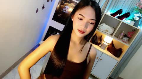 Snapshot of caitlin_x chatting on 3, 2, 2026 caitlin online show from 3, 2, 2026