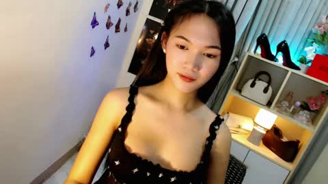 caitlin online show from 25, 4, 2026