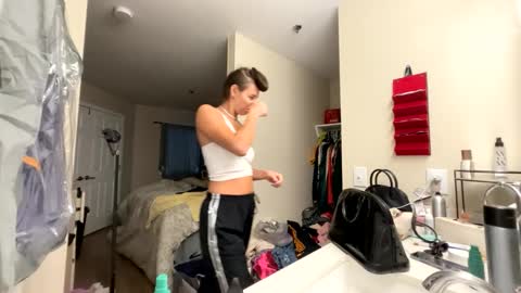 Snapshot of calicambri chatting on 27, 9, 2025 The Cali Cambri online show from 27, 9, 2025