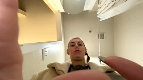 Snapshot of calicambri chatting on 23, 10, 2025 The Cali Cambri online show from 23, 10, 2025