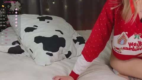 Snapshot of call__me_mommy_ chatting on 24, 12, 2024 Nancy Please thumbs up me online show from 24, 12, 2024