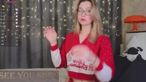 Snapshot of call__me_mommy_ chatting on 13, 1, 2025 Nancy Please thumbs up me online show from 13, 1, 2025