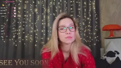 Snapshot of call__me_mommy_ chatting on 23, 1, 2025 Nancy Please thumbs up me online show from 23, 1, 2025