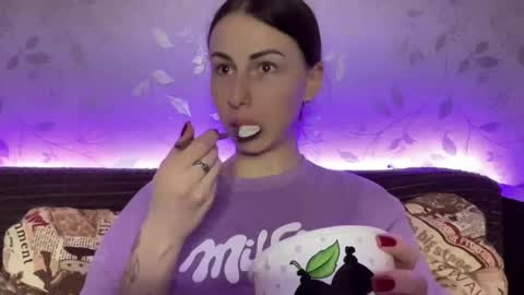 Anna online show from 9, 3, 2025