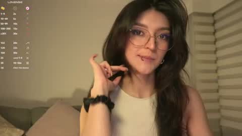 Snapshot of call_me_rosie chatting on 4, 8, 2026 online show from 4, 8, 2026