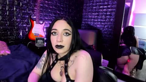 calliope_dark online show from 5, 2, 2025