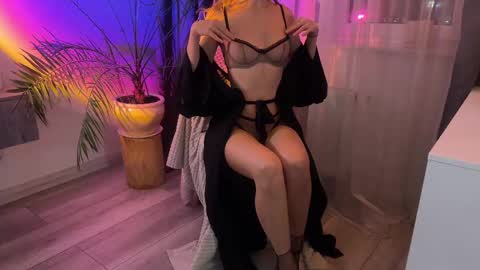 callipigia online show from 6, 2, 2025