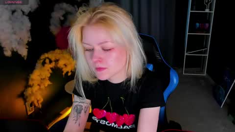 Snapshot of callista_a chatting on 11, 5, 2026 Robin online show from 11, 5, 2026
