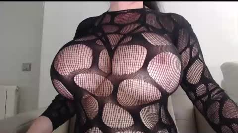 callme_kim online show from 13, 6, 2026