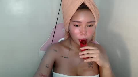Snapshot of callme_remaxxx7 chatting on 26, 5, 2026 Rema online show from 26, 5, 2026