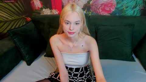Snapshot of callmemargo chatting on 23, 11, 2025 Im Margo where is my Joker online show from 23, 11, 2025