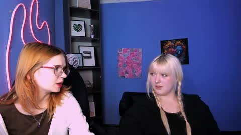 Snapshot of callmevivien chatting on 15, 4, 2026 callmevivien online show from 15, 4, 2026